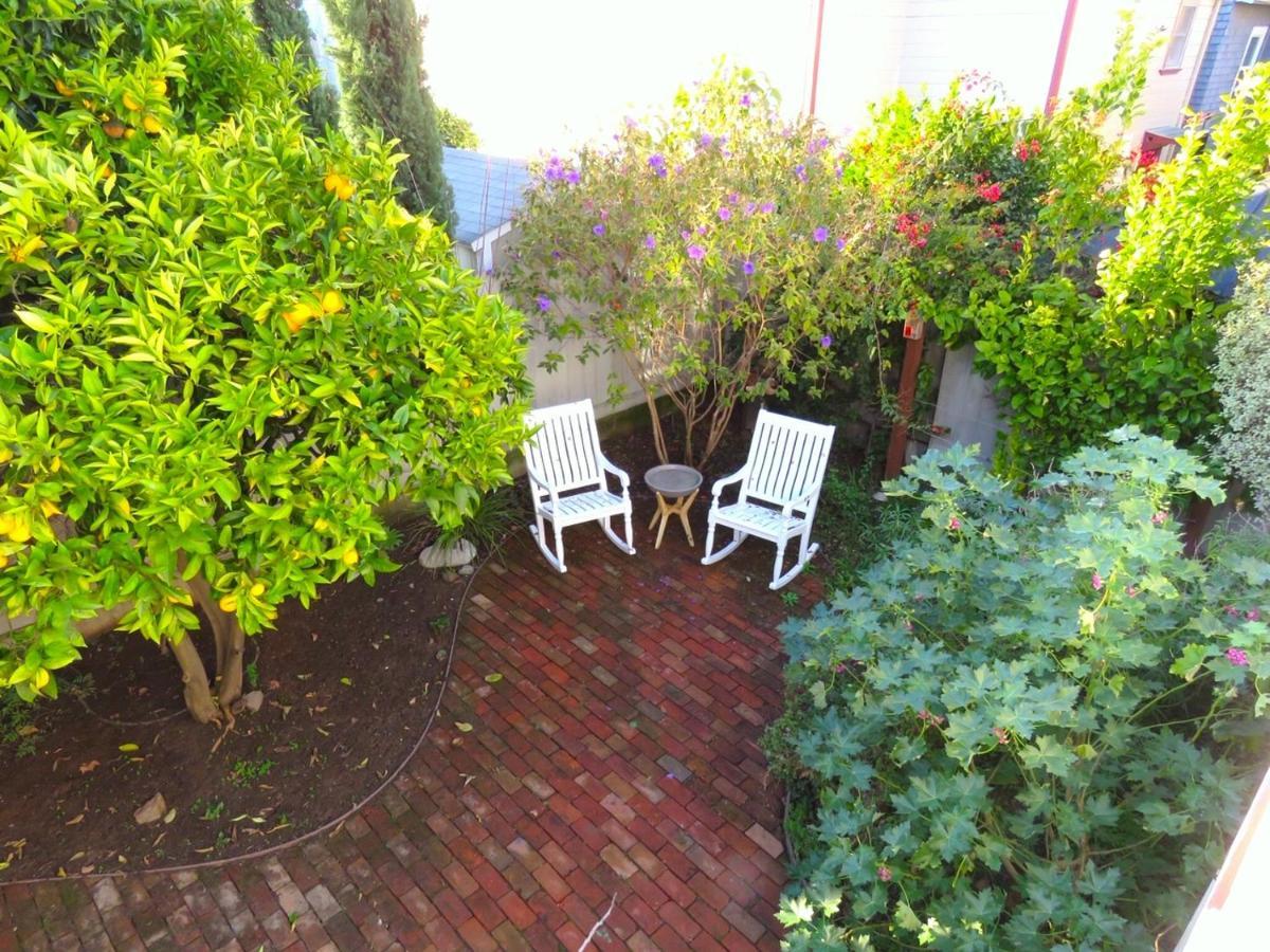 Garden Level Flat In 1885 Queen Anne Victorian Cottage In Alameda Luaran gambar